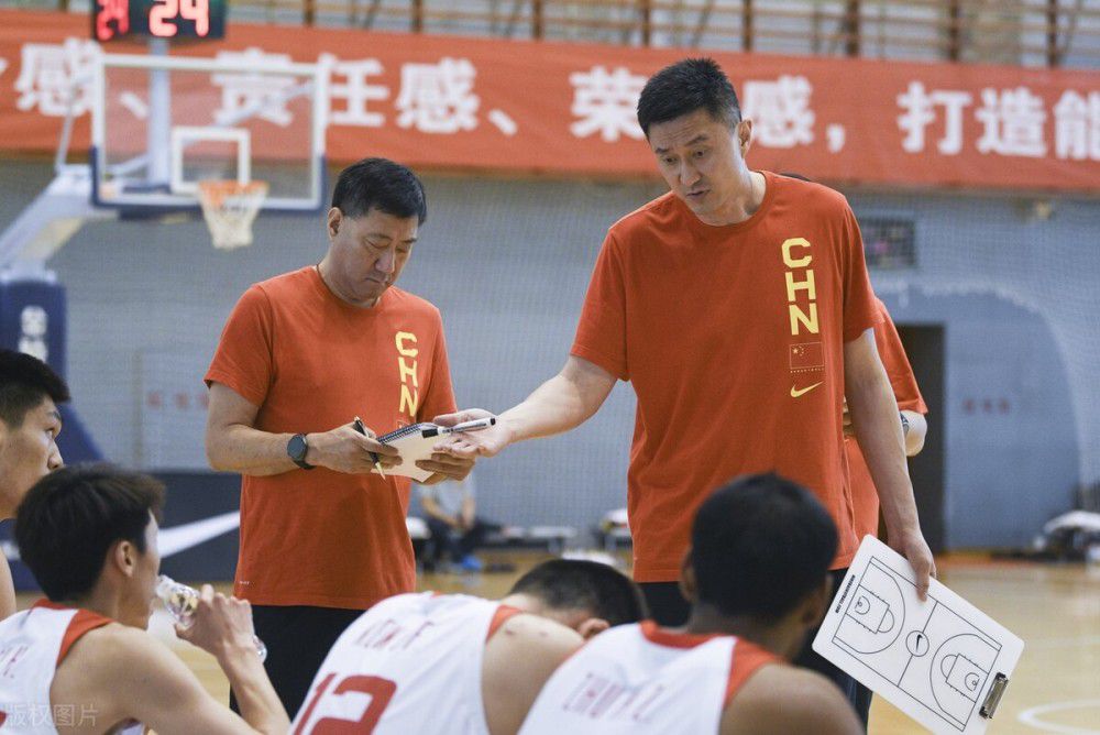 老杨头不耐烦的吼了一嗓子。